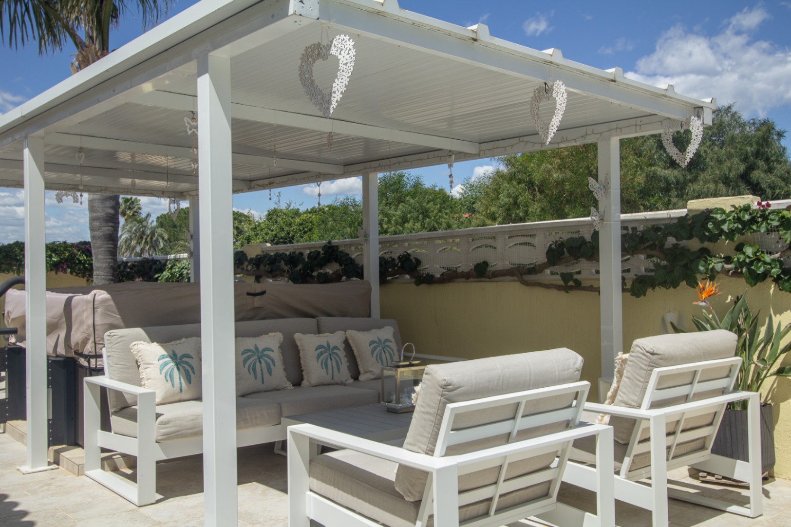 Villa with Private Pool for Sale Near Denia