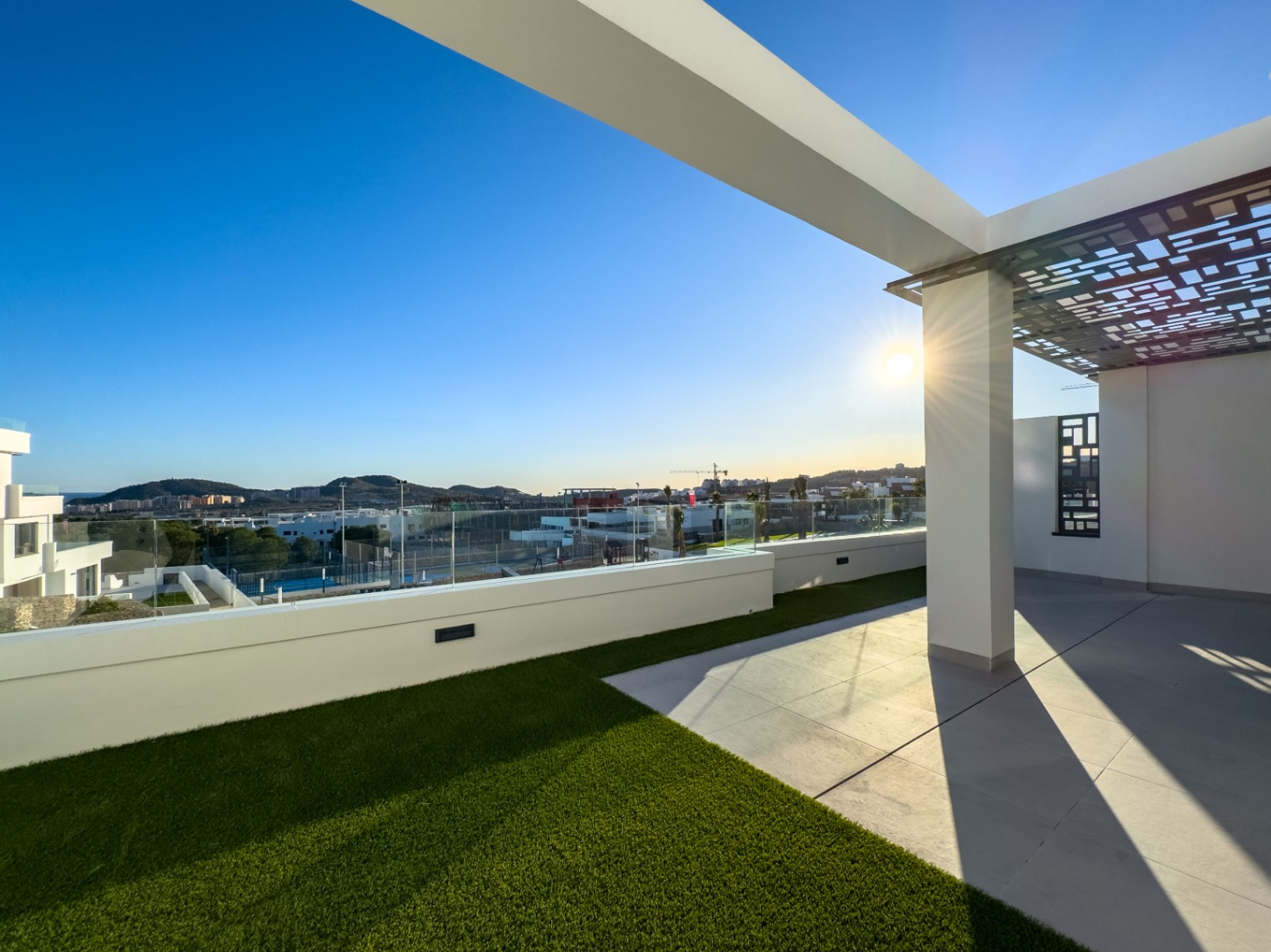 Appartement moderne neuf de 2 chambres avec vue sur mer à Finestrat