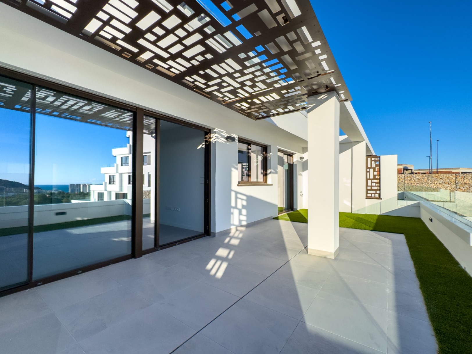Appartement moderne neuf de 2 chambres avec vue sur mer à Finestrat