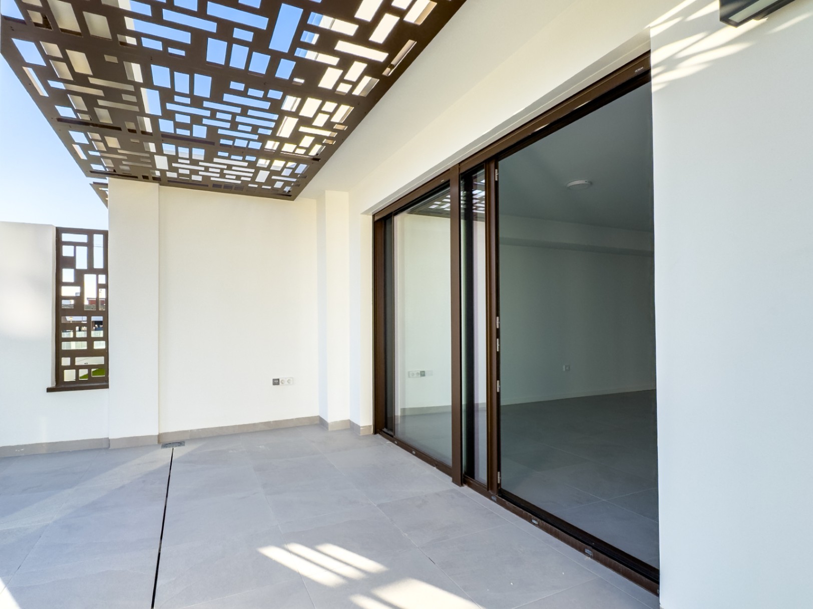 Appartement moderne neuf de 2 chambres avec vue sur mer à Finestrat