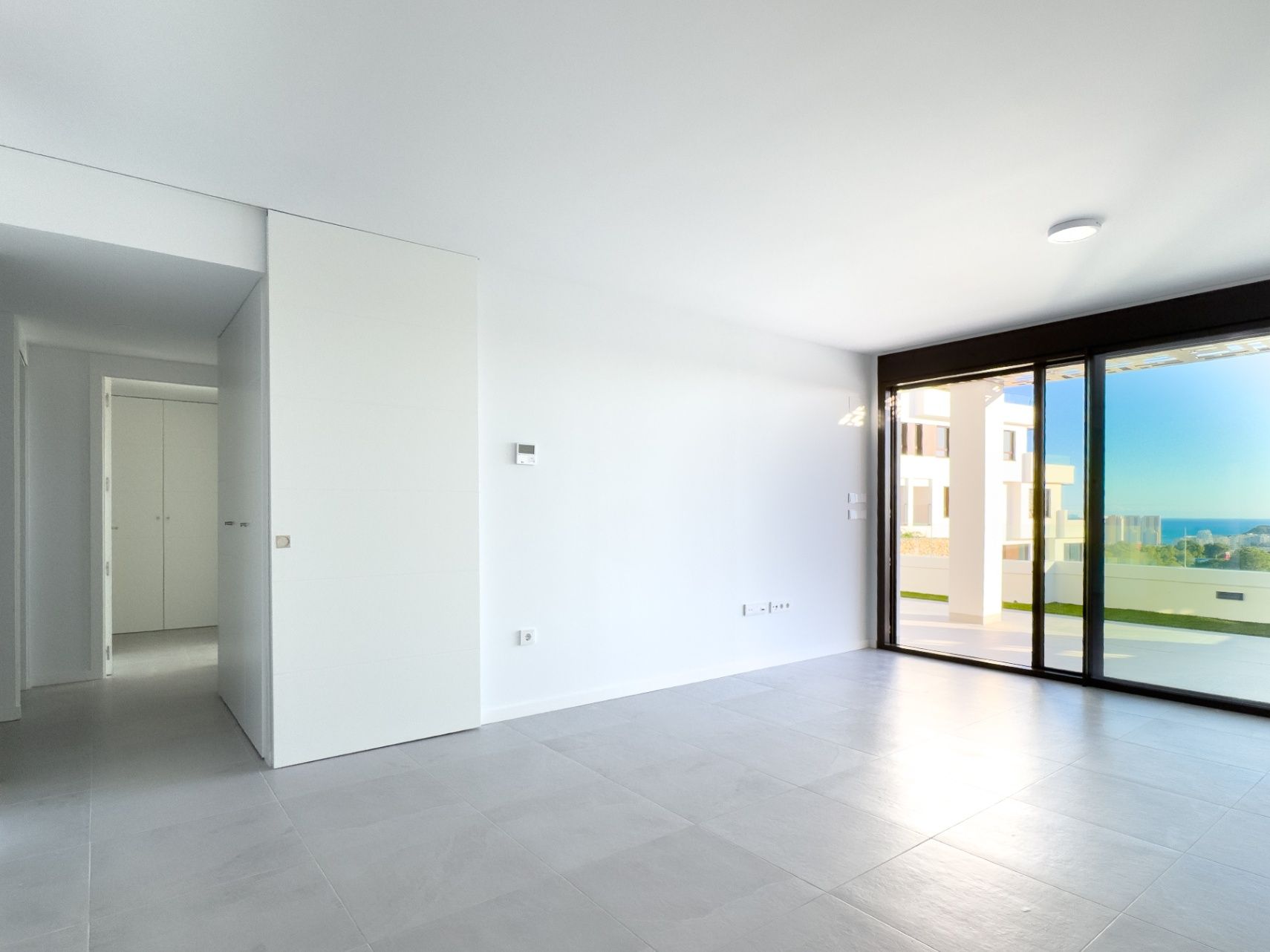 Appartement moderne neuf de 2 chambres avec vue sur mer à Finestrat