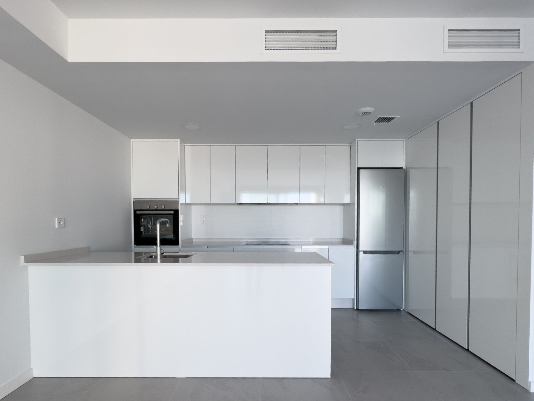 Appartement moderne neuf de 2 chambres avec vue sur mer à Finestrat