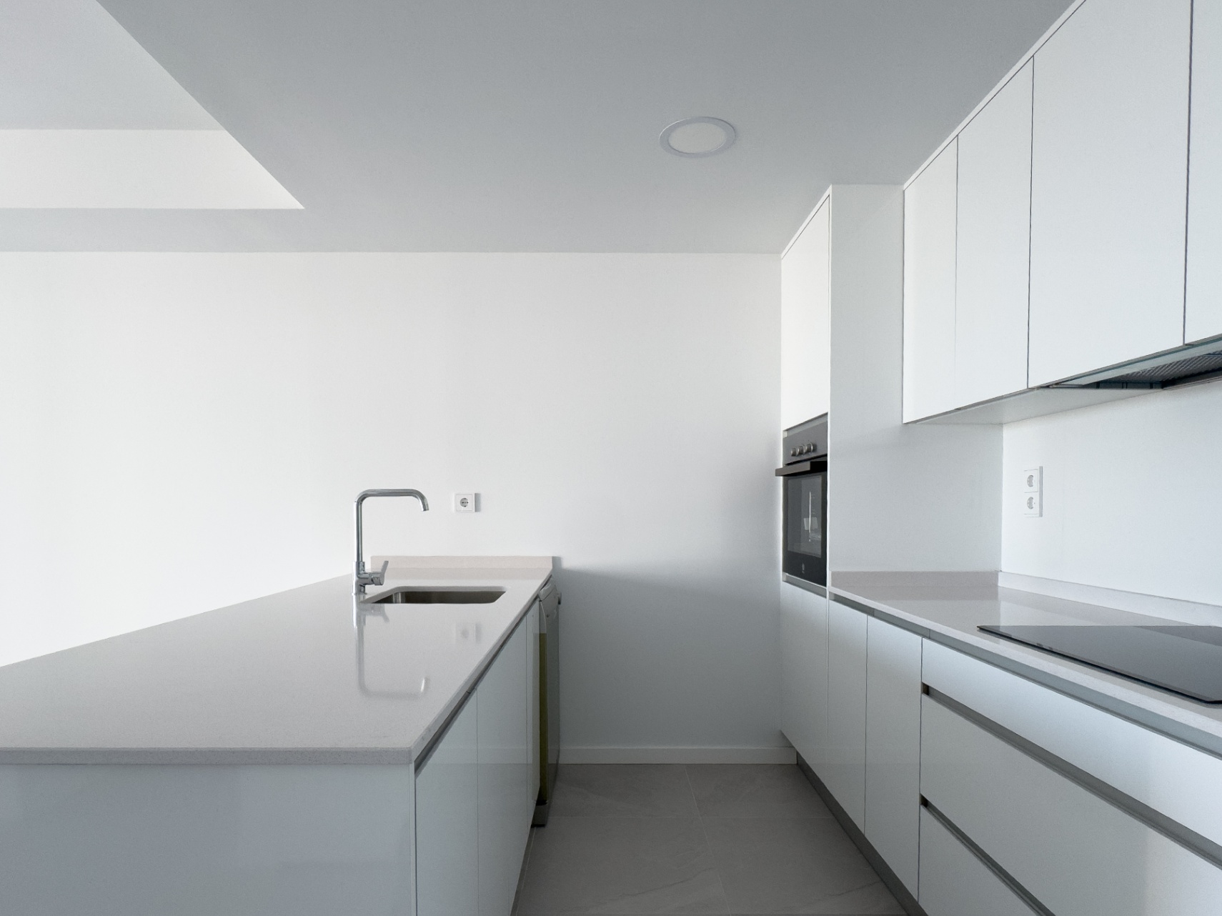 Appartement moderne neuf de 2 chambres avec vue sur mer à Finestrat