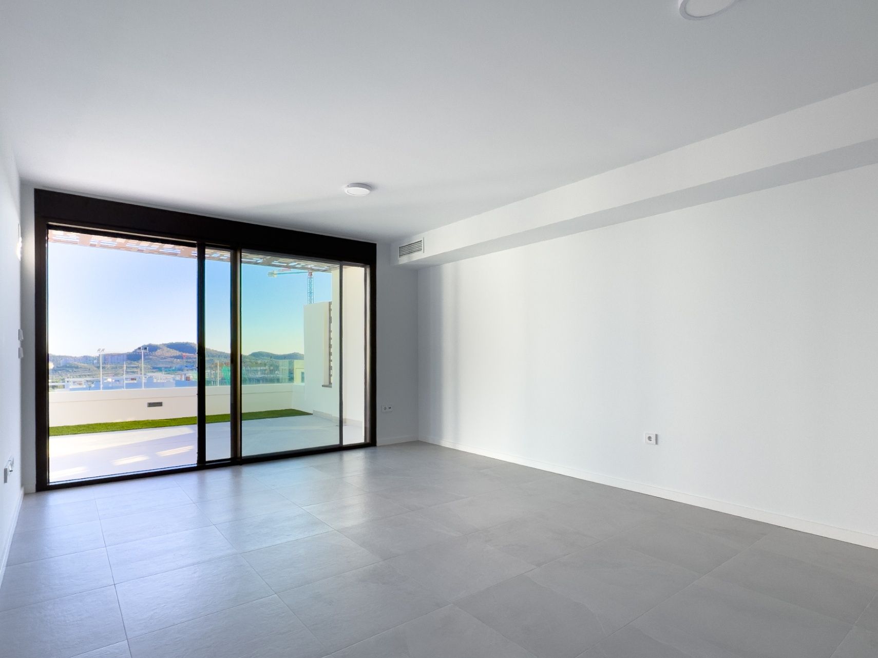 Appartement moderne neuf de 2 chambres avec vue sur mer à Finestrat