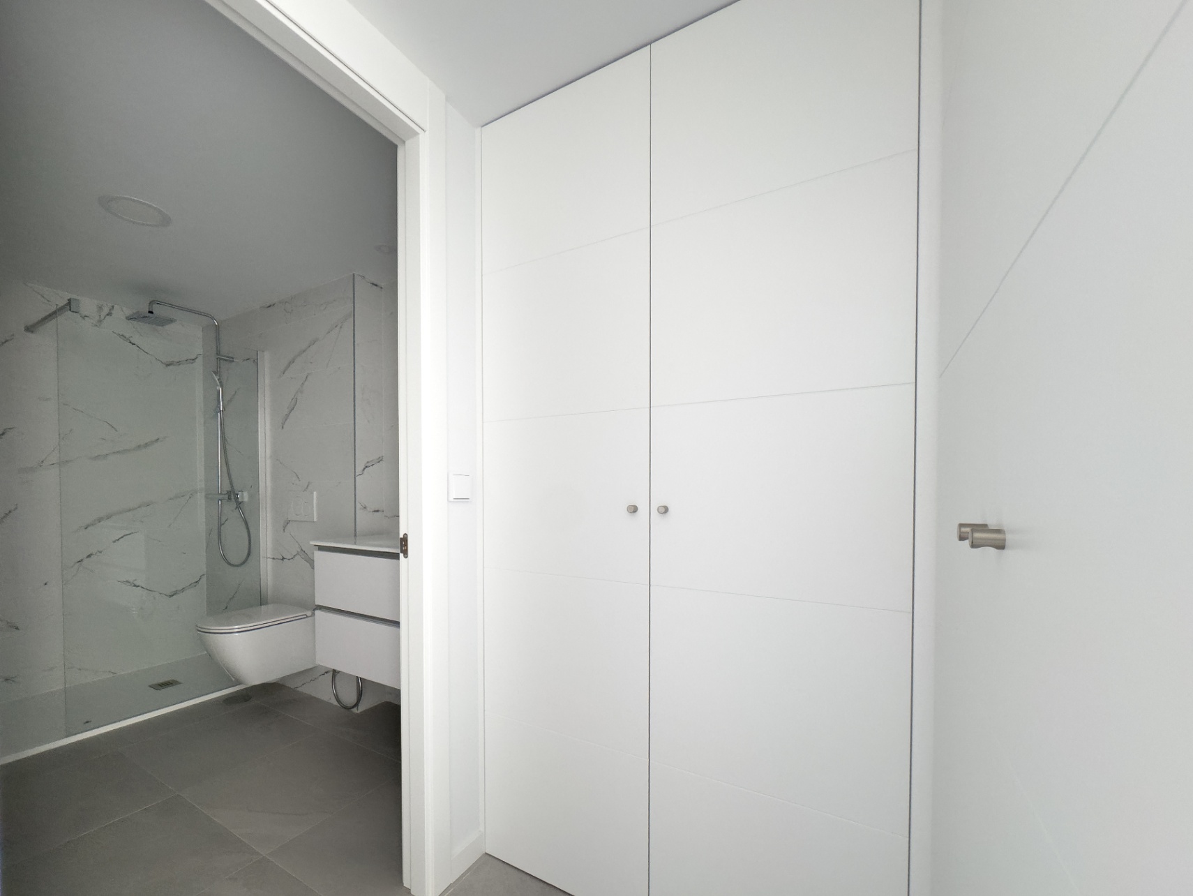 Appartement moderne neuf de 2 chambres avec vue sur mer à Finestrat