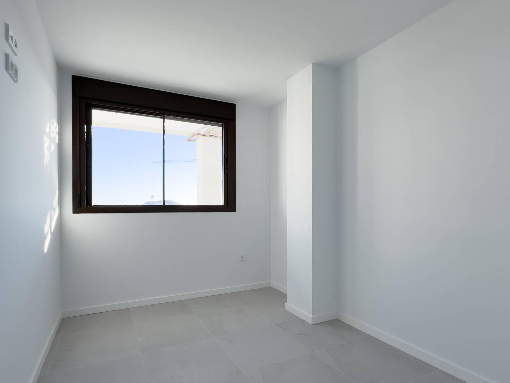 Appartement moderne neuf de 2 chambres avec vue sur mer à Finestrat