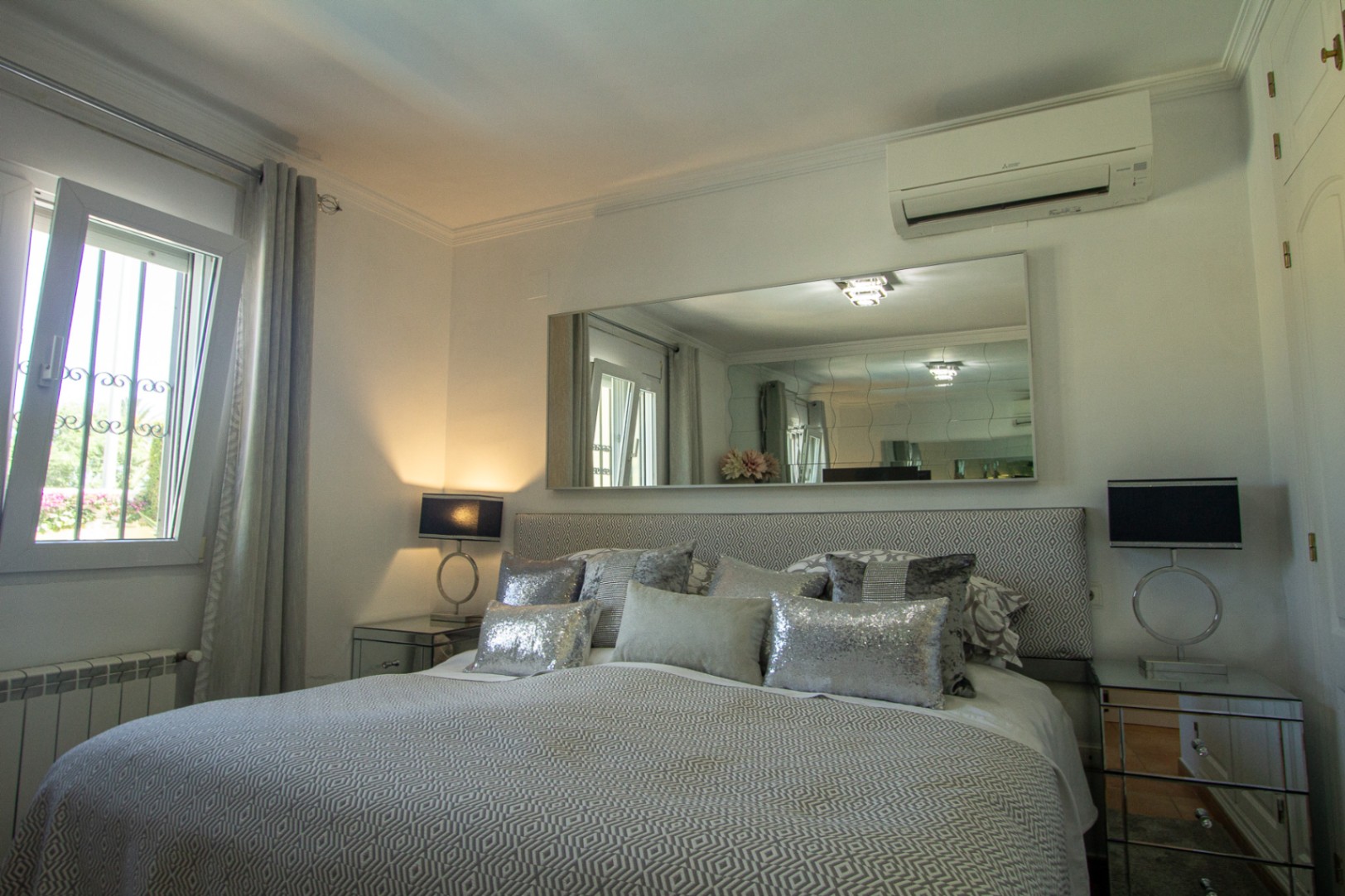 Villa with Private Pool for Sale Near Denia