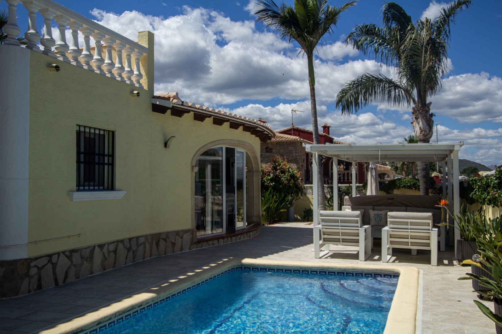 Villa with Private Pool for Sale Near Denia