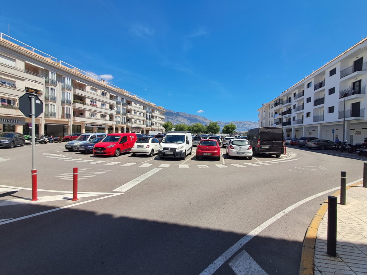 Lokale komercyjne na sprzedaż w Altea Pueblo, Alicante.