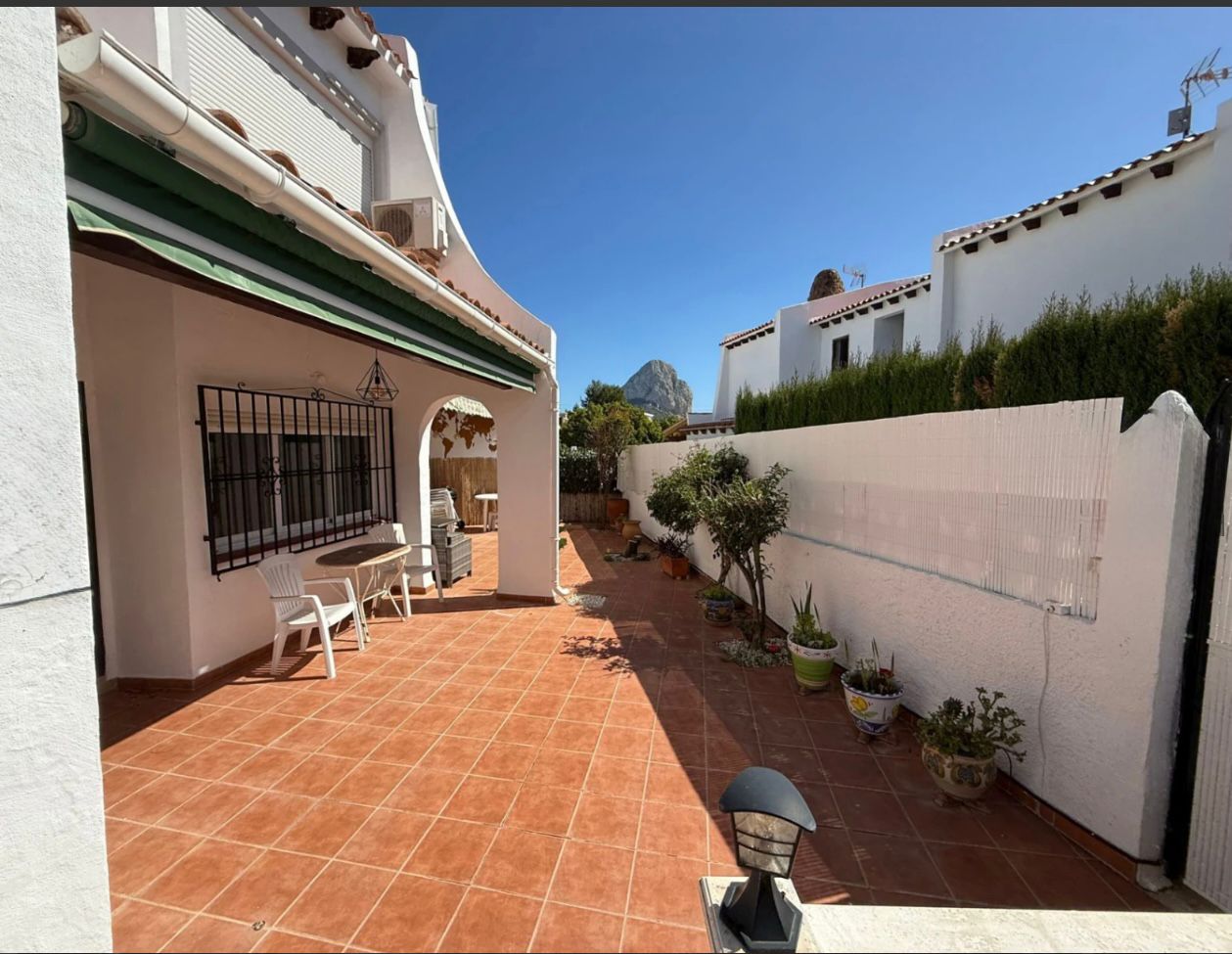 Woning op de begane grond met een ruime tuin te koop, Calpe