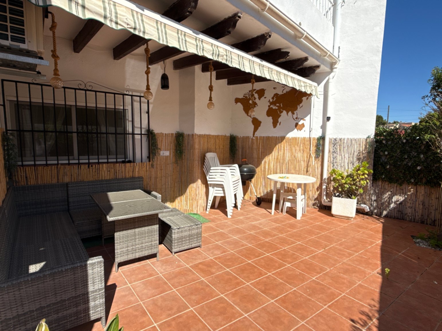 Woning op de begane grond met een ruime tuin te koop, Calpe
