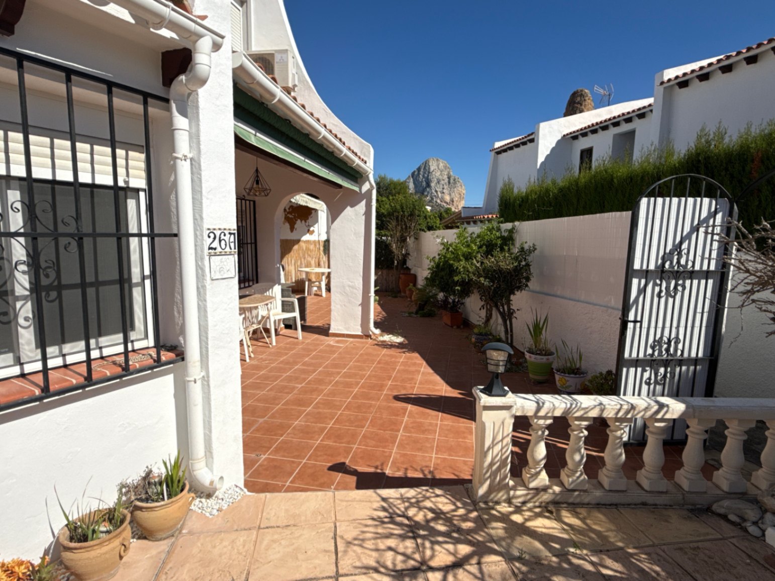 Woning op de begane grond met een ruime tuin te koop, Calpe