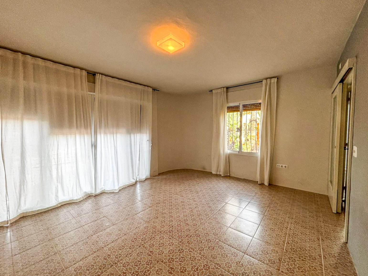 Rustic Detached House Near Pedreguer Town Centre