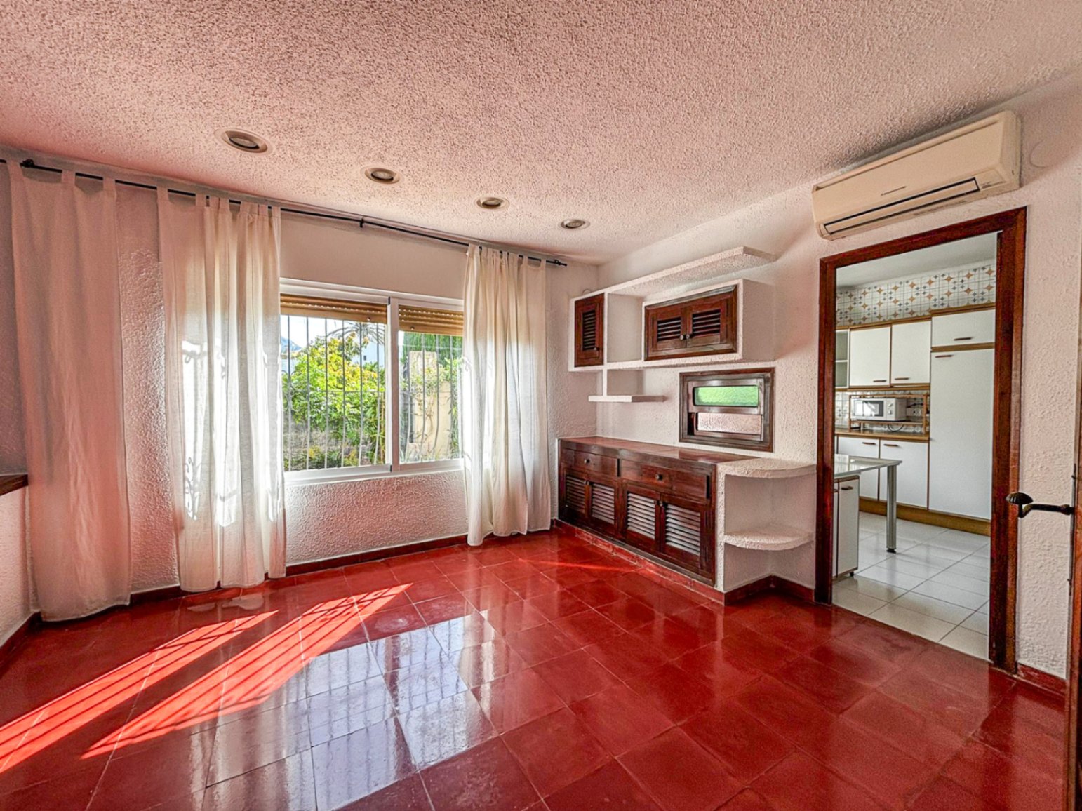 Rustic Detached House Near Pedreguer Town Centre