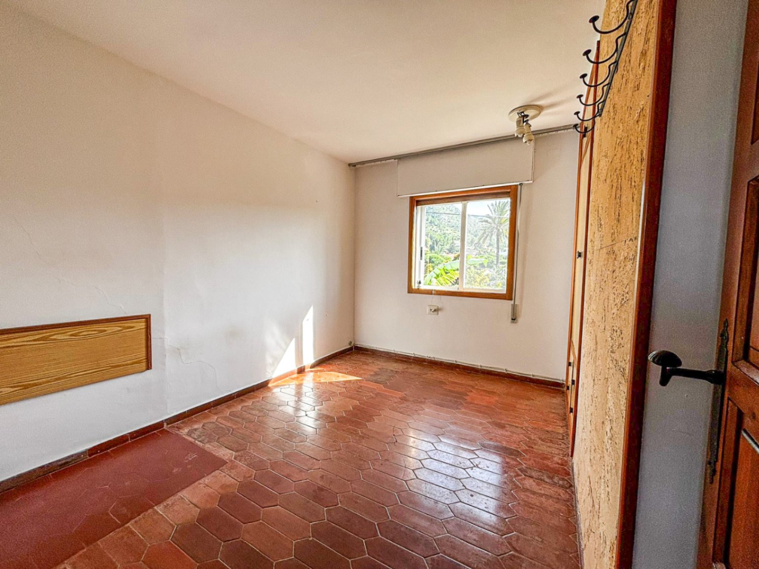 Rustic Detached House Near Pedreguer Town Centre