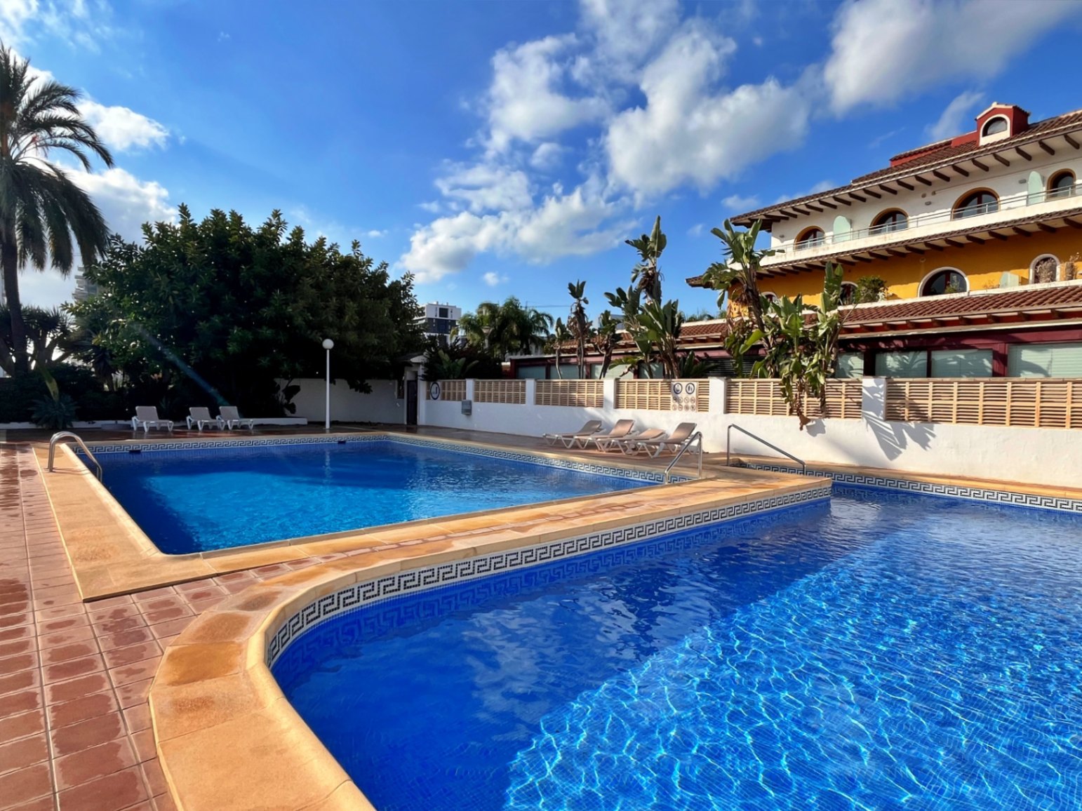 Woning op de begane grond met een ruime tuin te koop, Calpe