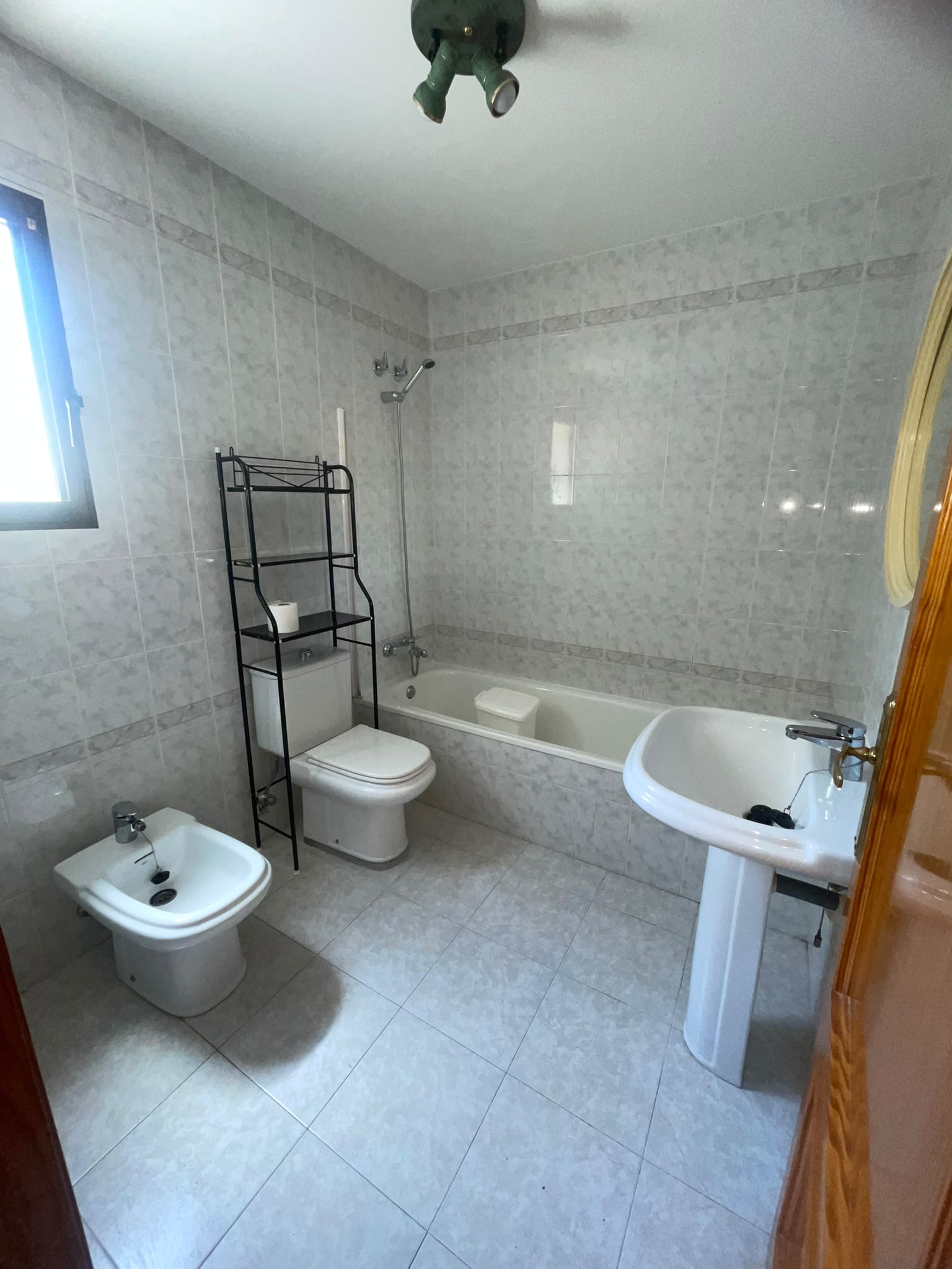2-slaapkamerappartement met terras en uitzicht op de bergen in Orba