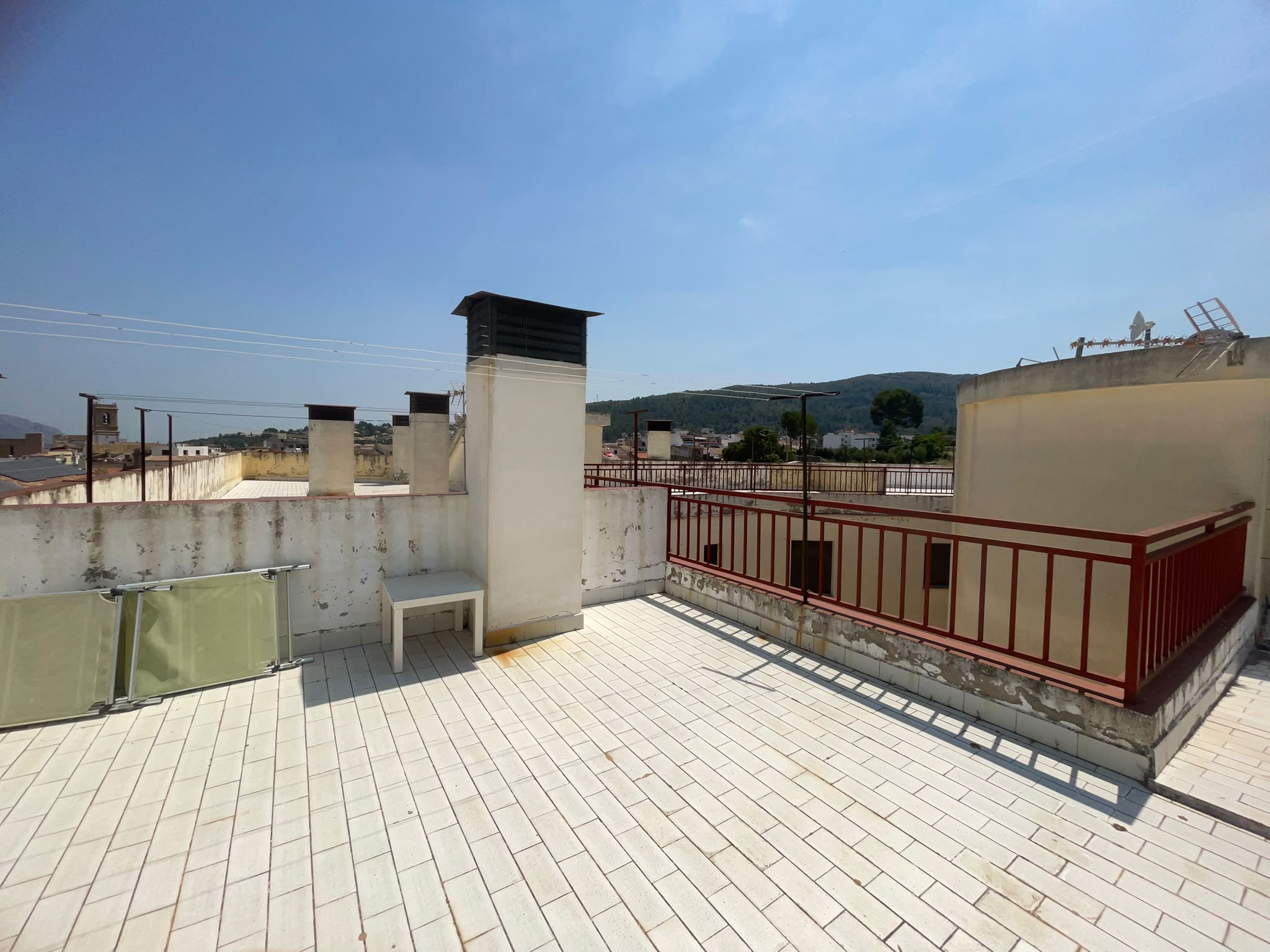 2-slaapkamerappartement met terras en uitzicht op de bergen in Orba
