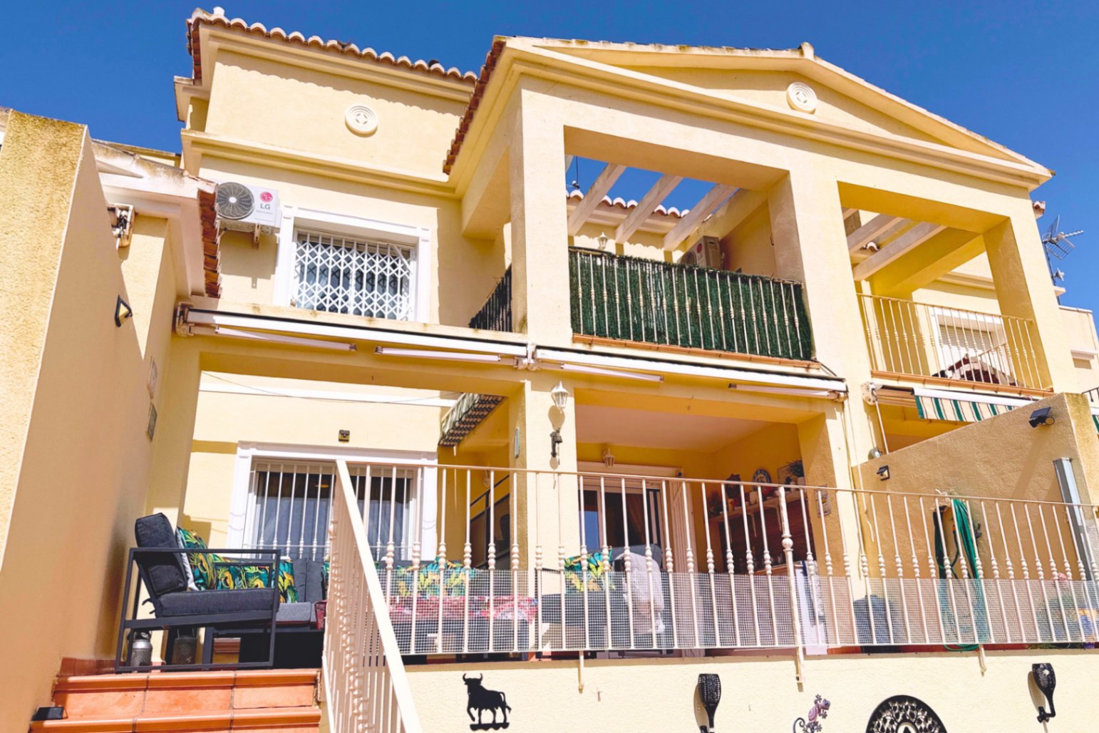 2-bed villa for sale with spectacular views, Calpe