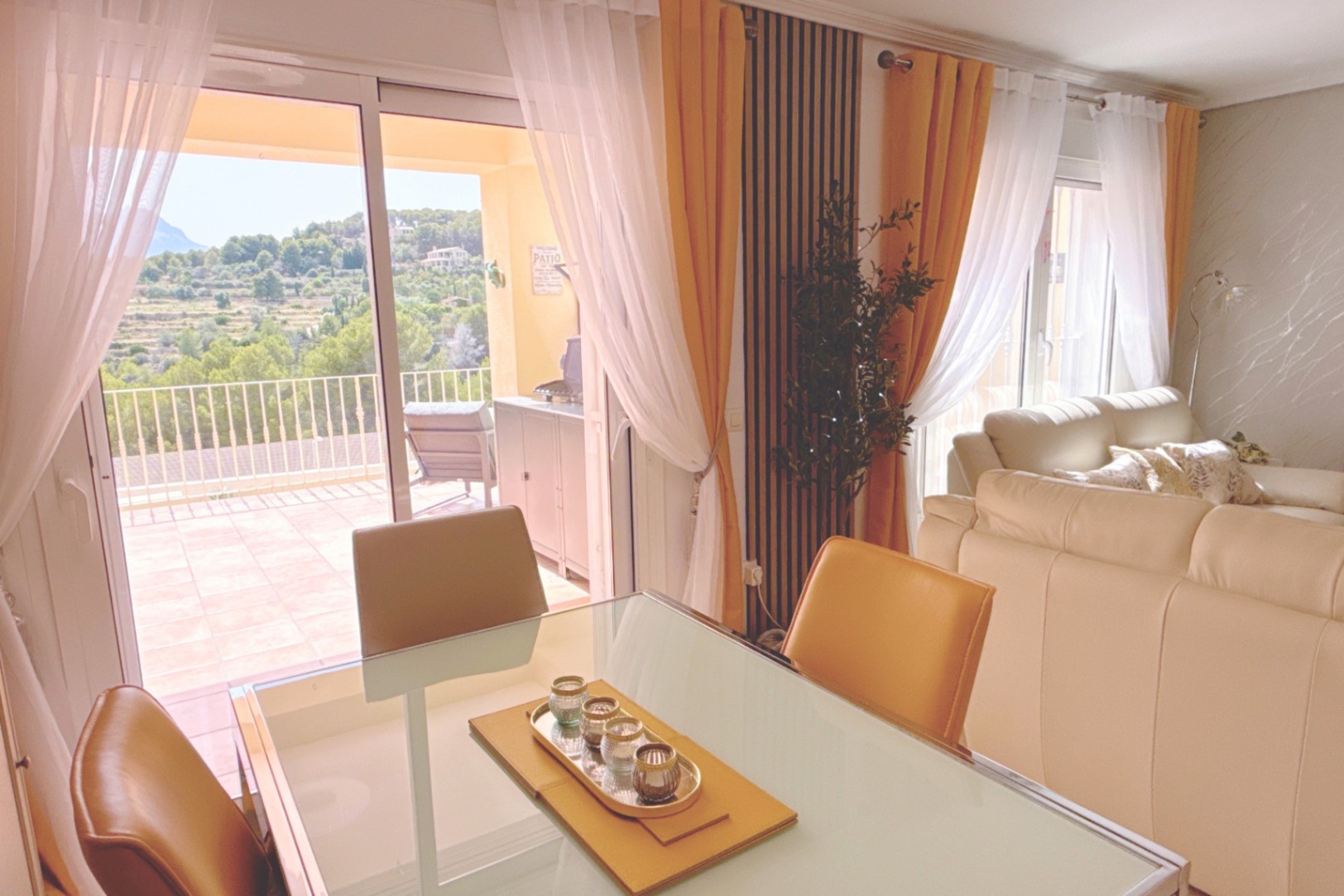 2-bed villa for sale with spectacular views, Calpe