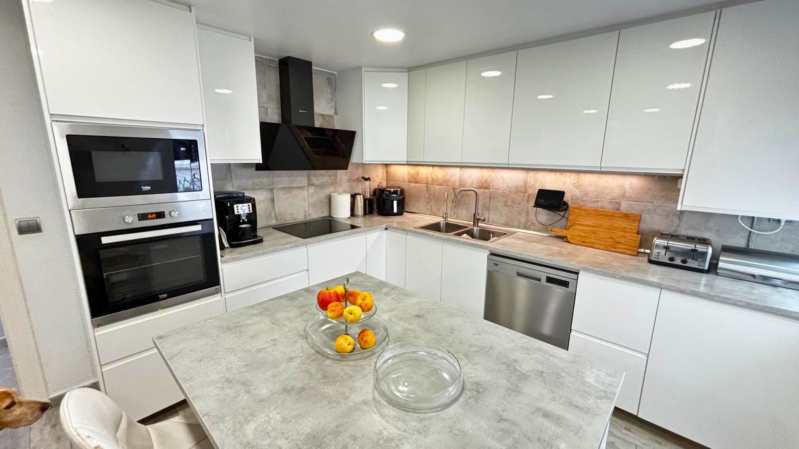 Spacious 4 bedroom apartment for sale in Altea