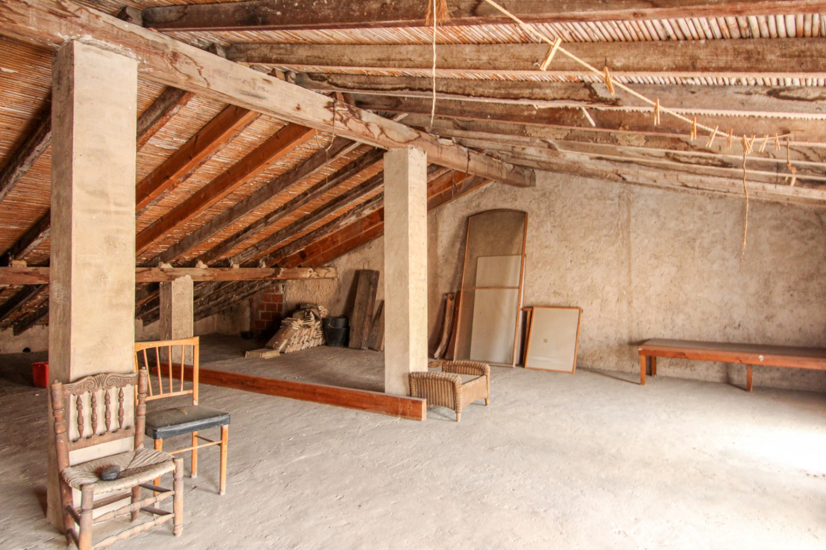 Rustic 5-Bed Townhouse for Sale in Jalón