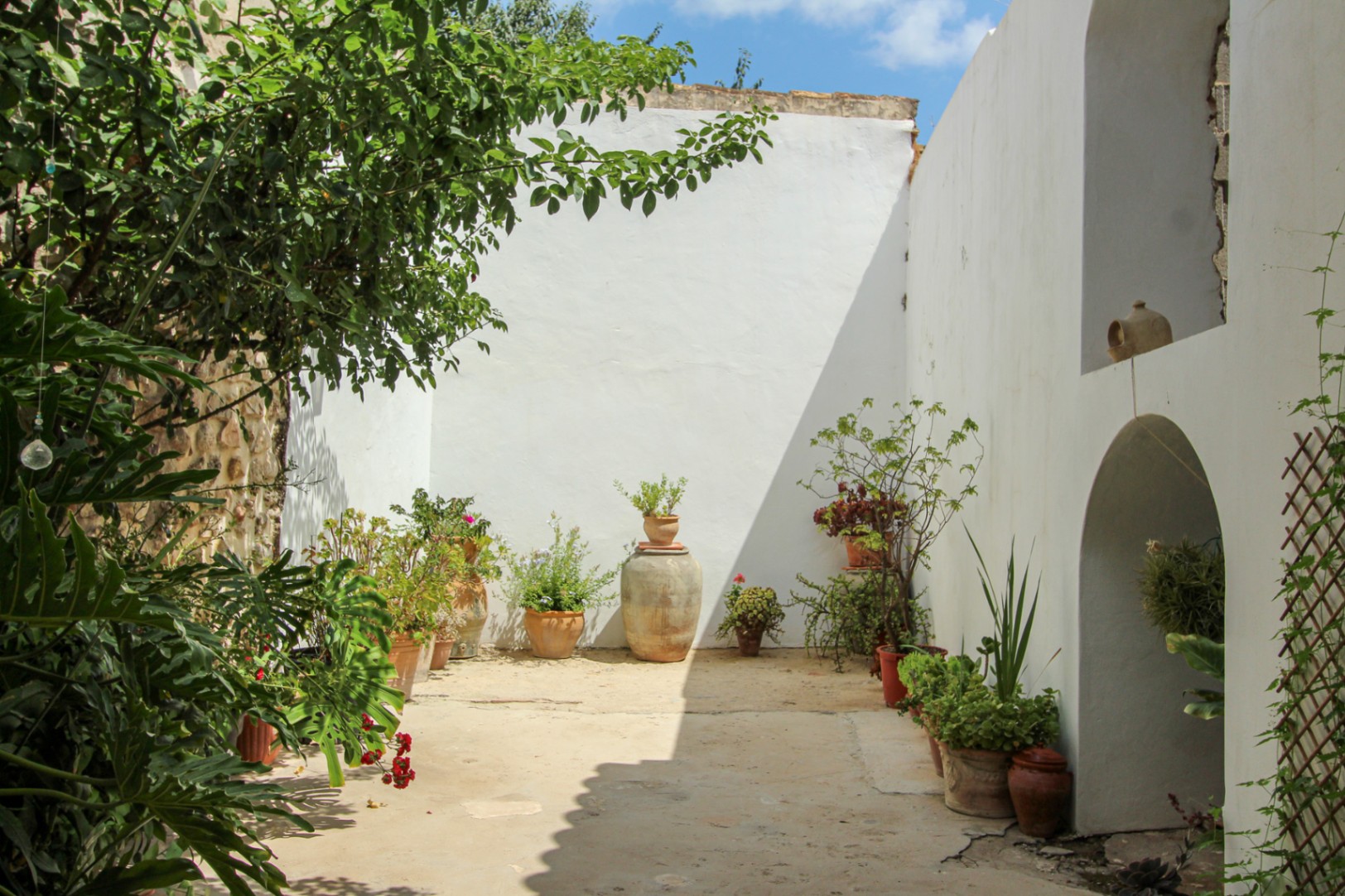Rustic 5-Bed Townhouse for Sale in Jalón