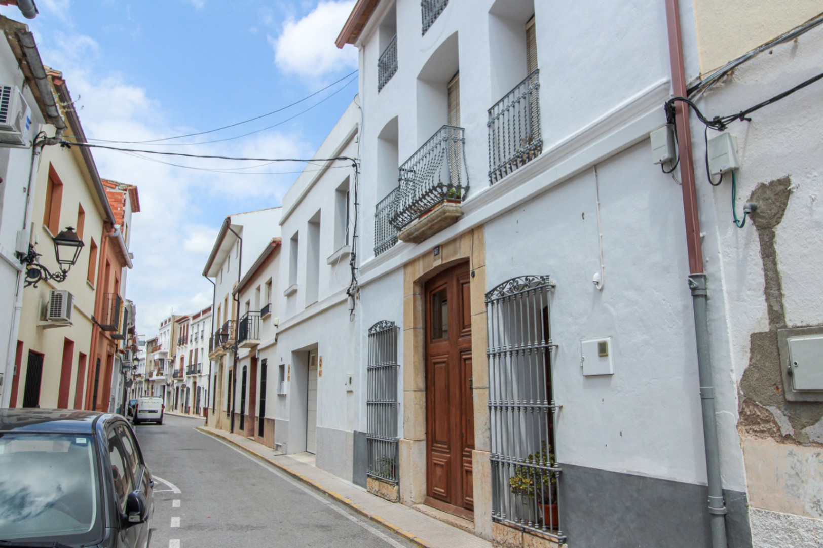 Rustic 5-Bed Townhouse for Sale in Jalón