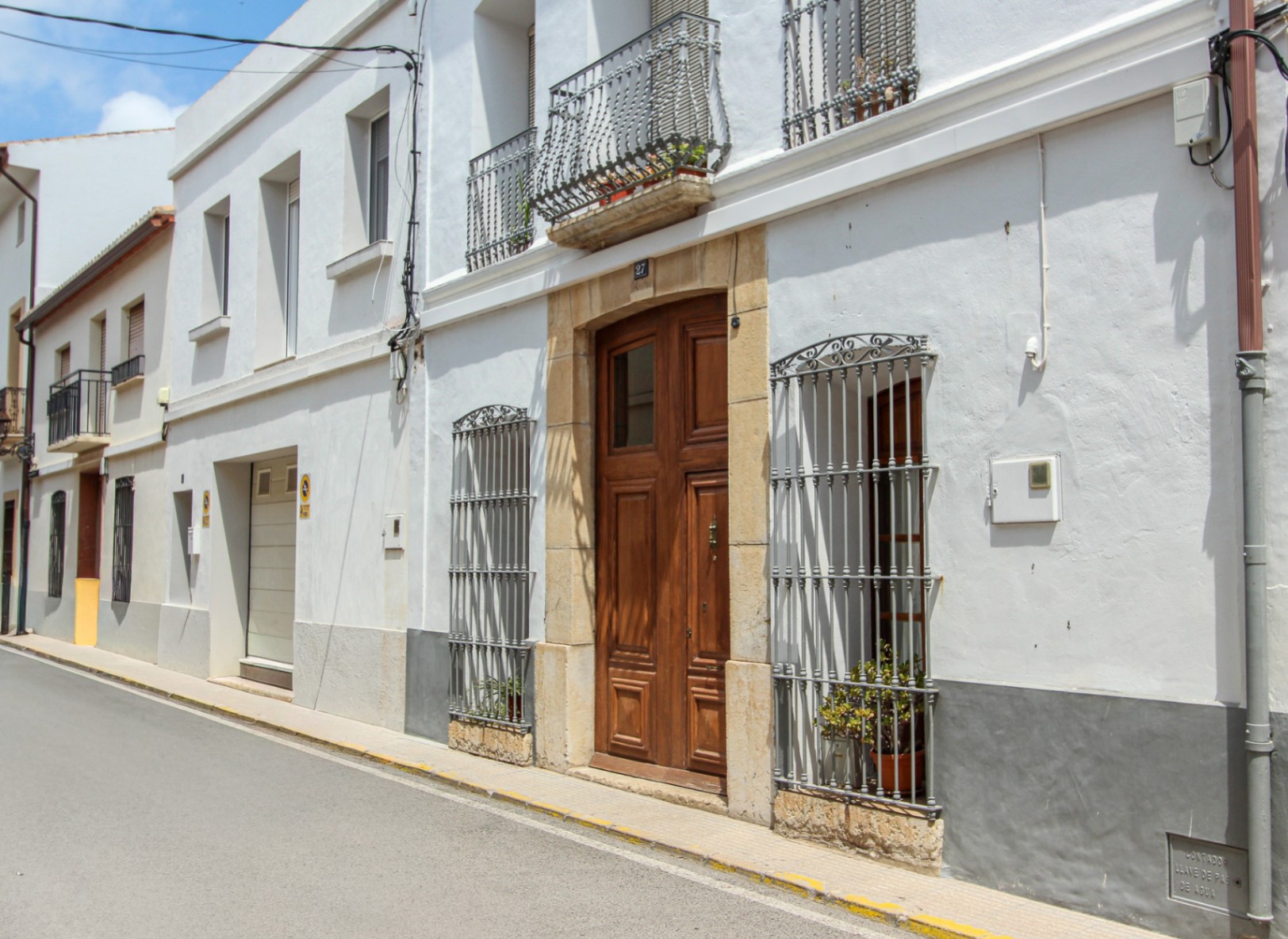Rustic 5-Bed Townhouse for Sale in Jalón