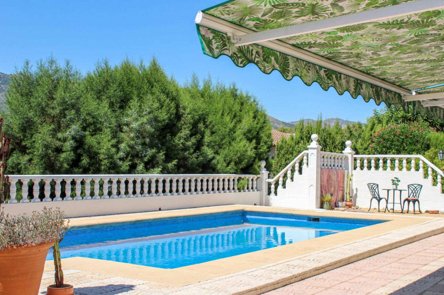 South-Facing Villa for Sale in Alcalalí