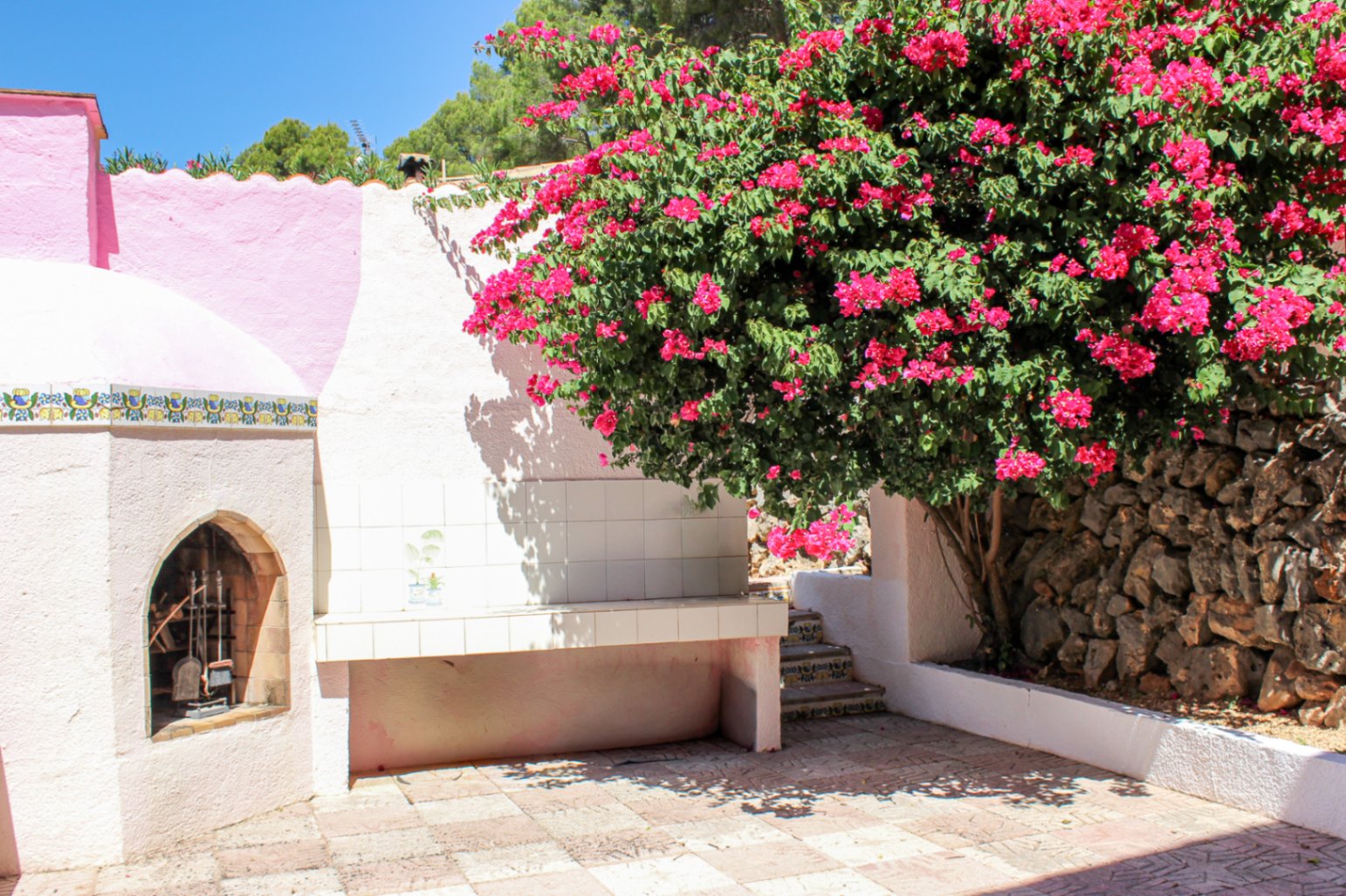 South-Facing Villa for Sale in Alcalalí