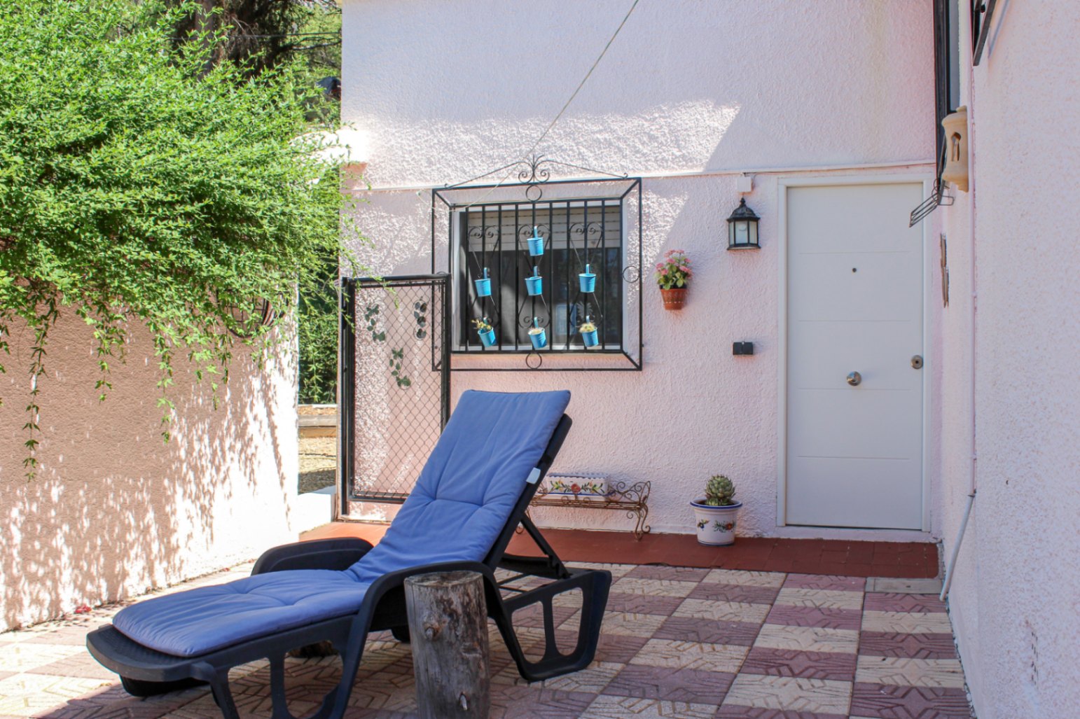 South-Facing Villa for Sale in Alcalalí