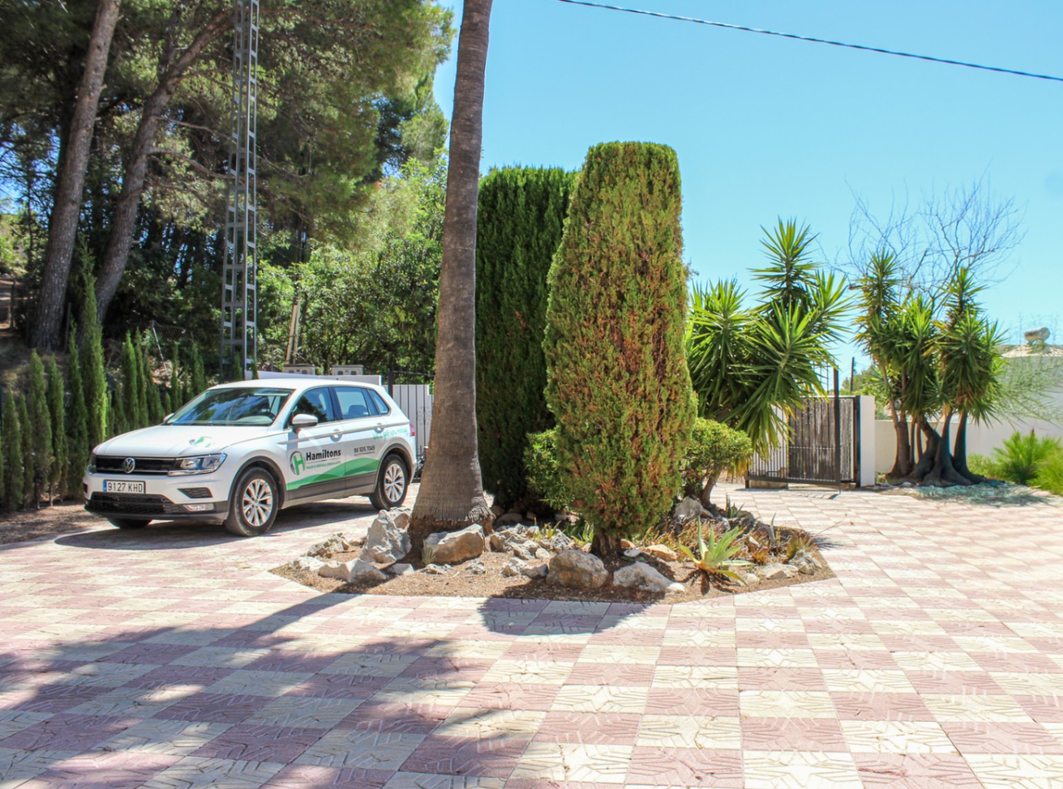 South-Facing Villa for Sale in Alcalalí