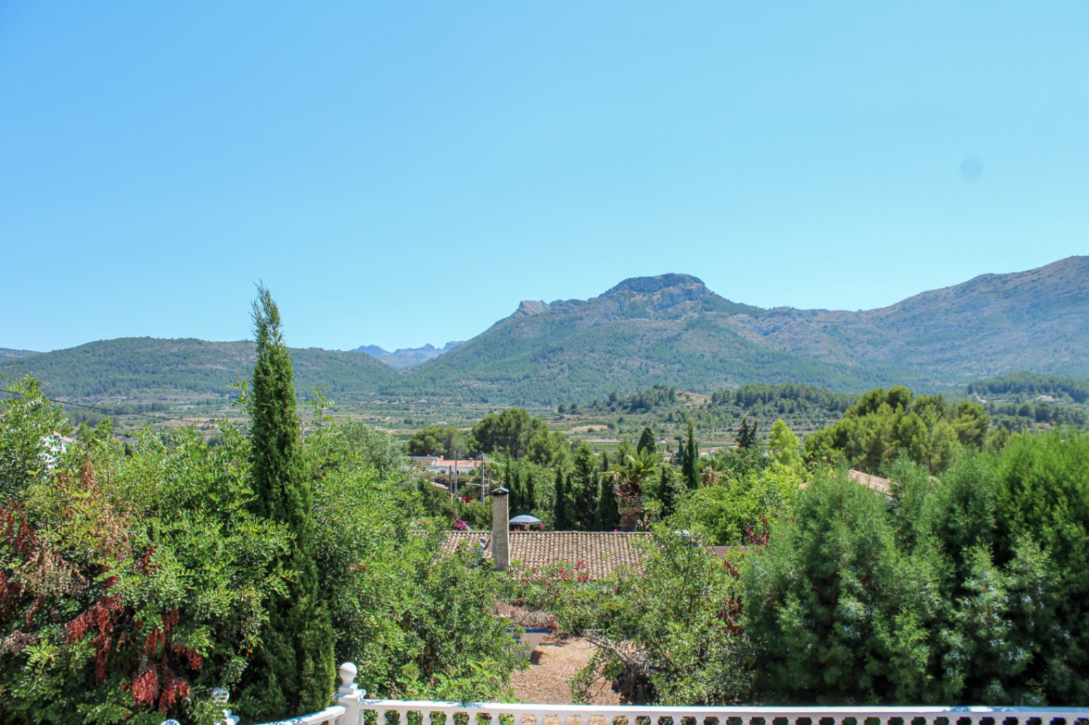 Zuidgerichte Villa Te Koop in Alcalalí