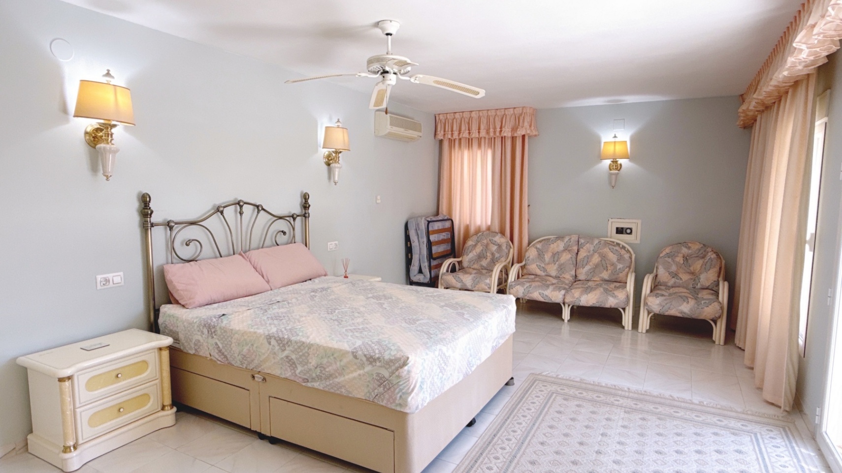 Villa for sale in Moraira, Cometa
