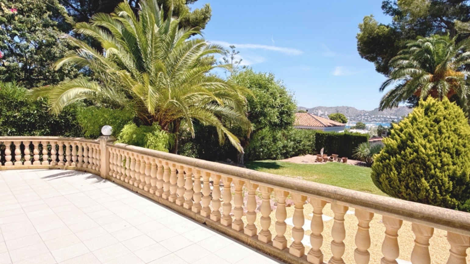 Villa for sale in Moraira, Cometa