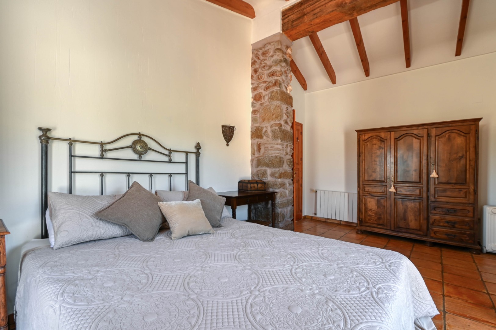 Luxury Traditional Villa for Sale in Jalón/Xaló