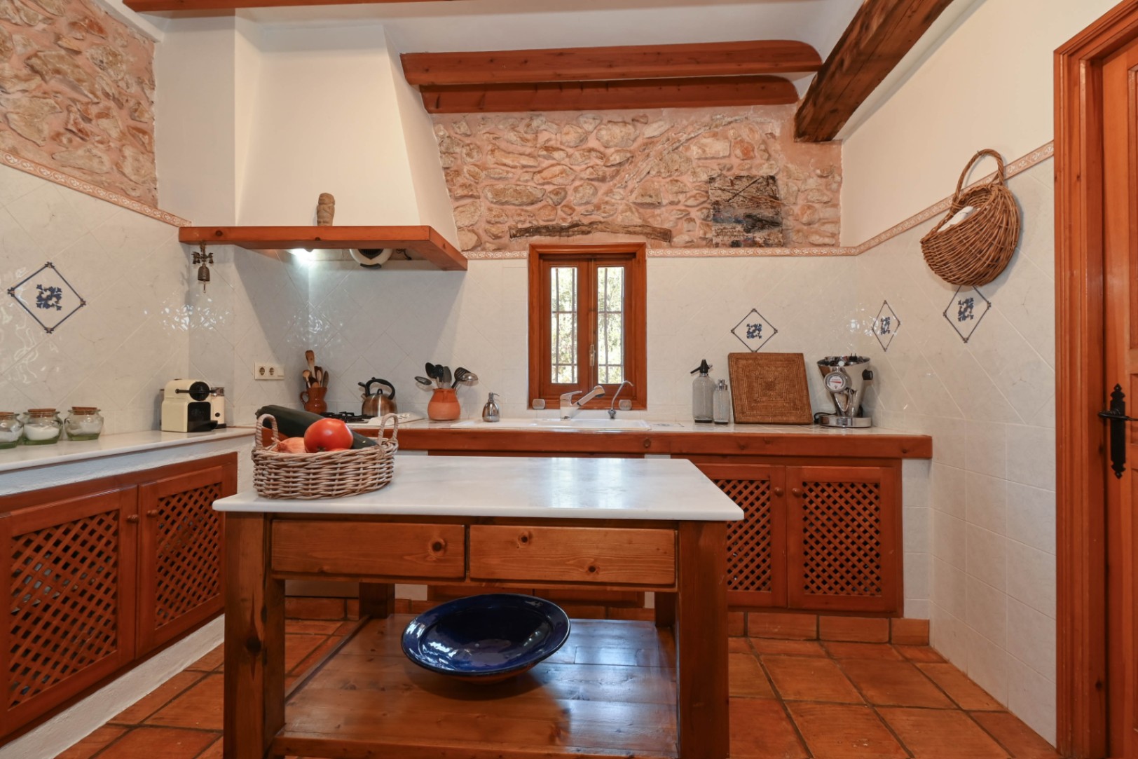 Luxury Traditional Villa for Sale in Jalón/Xaló