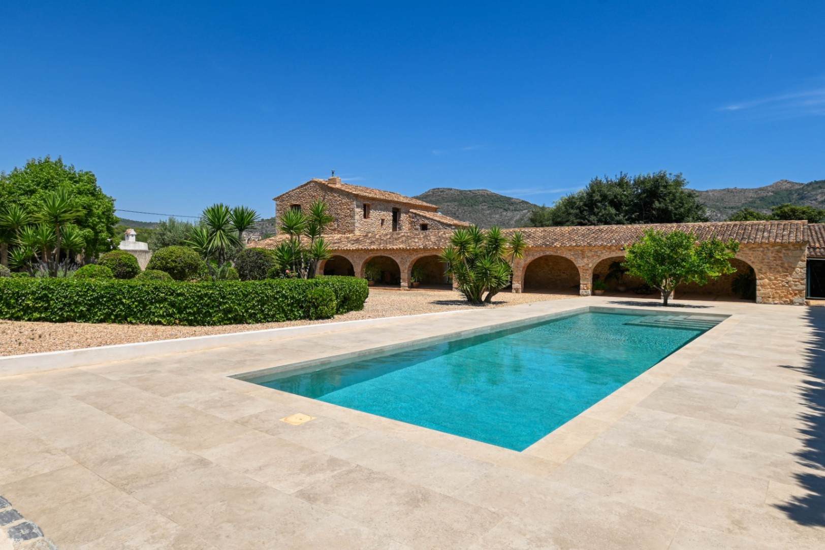 Luxury Traditional Villa for Sale in Jalón/Xaló