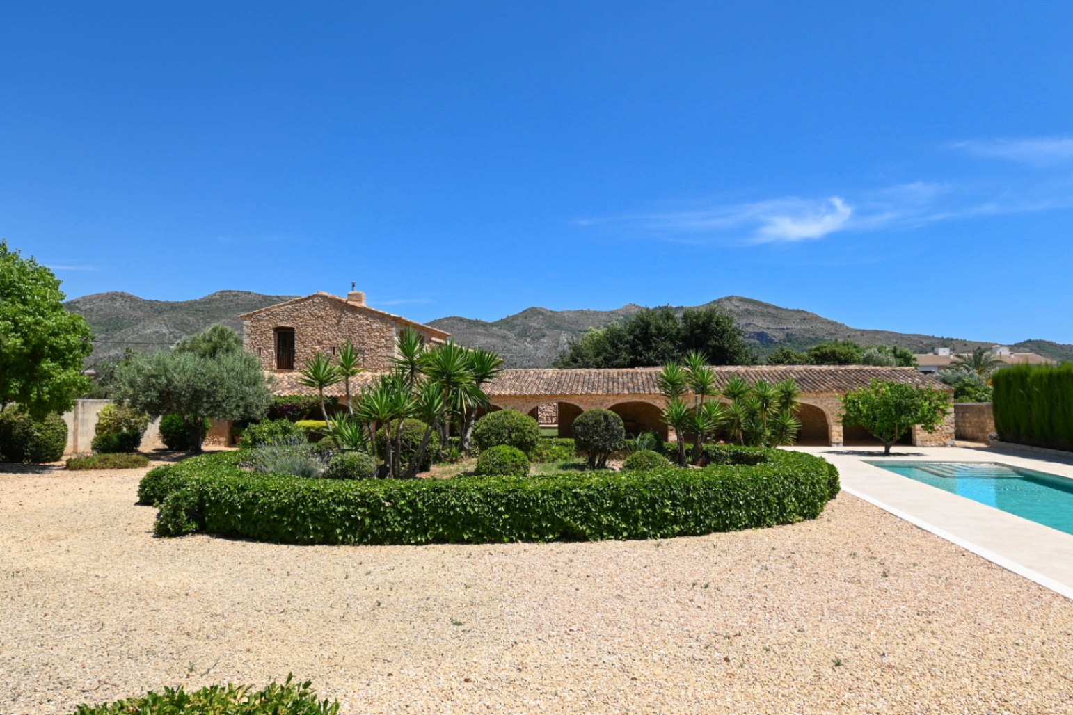 Luxury Traditional Villa for Sale in Jalón/Xaló