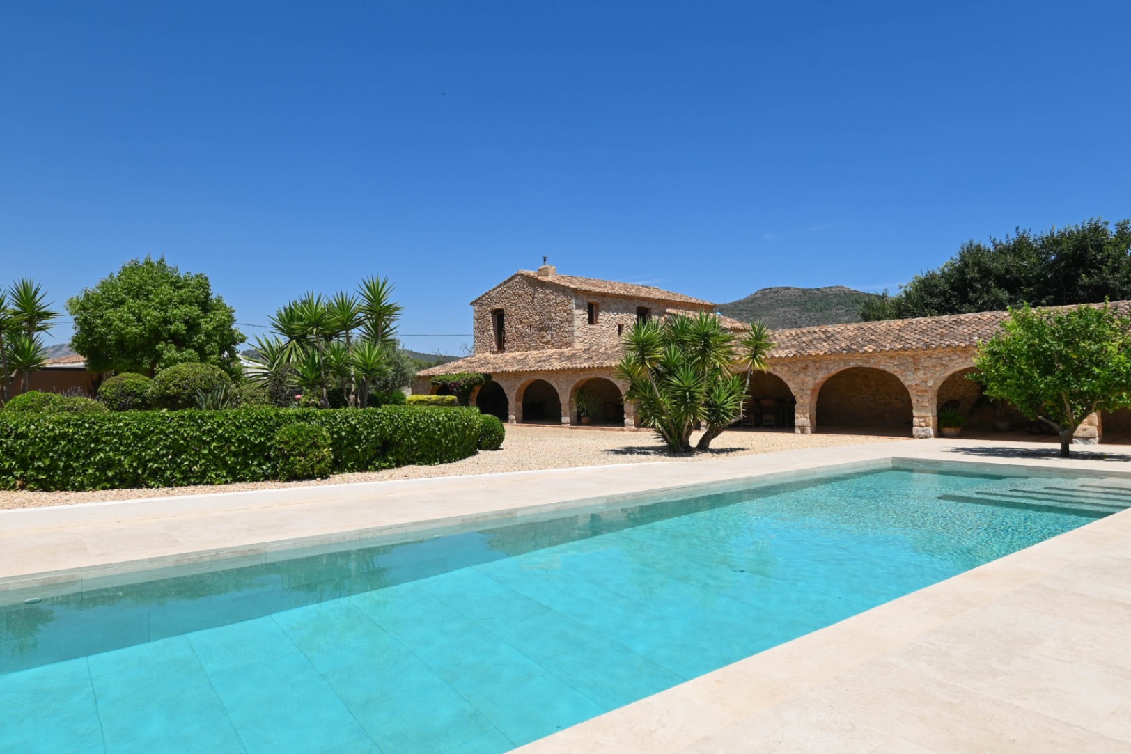 Luxury Traditional Villa for Sale in Jalón/Xaló