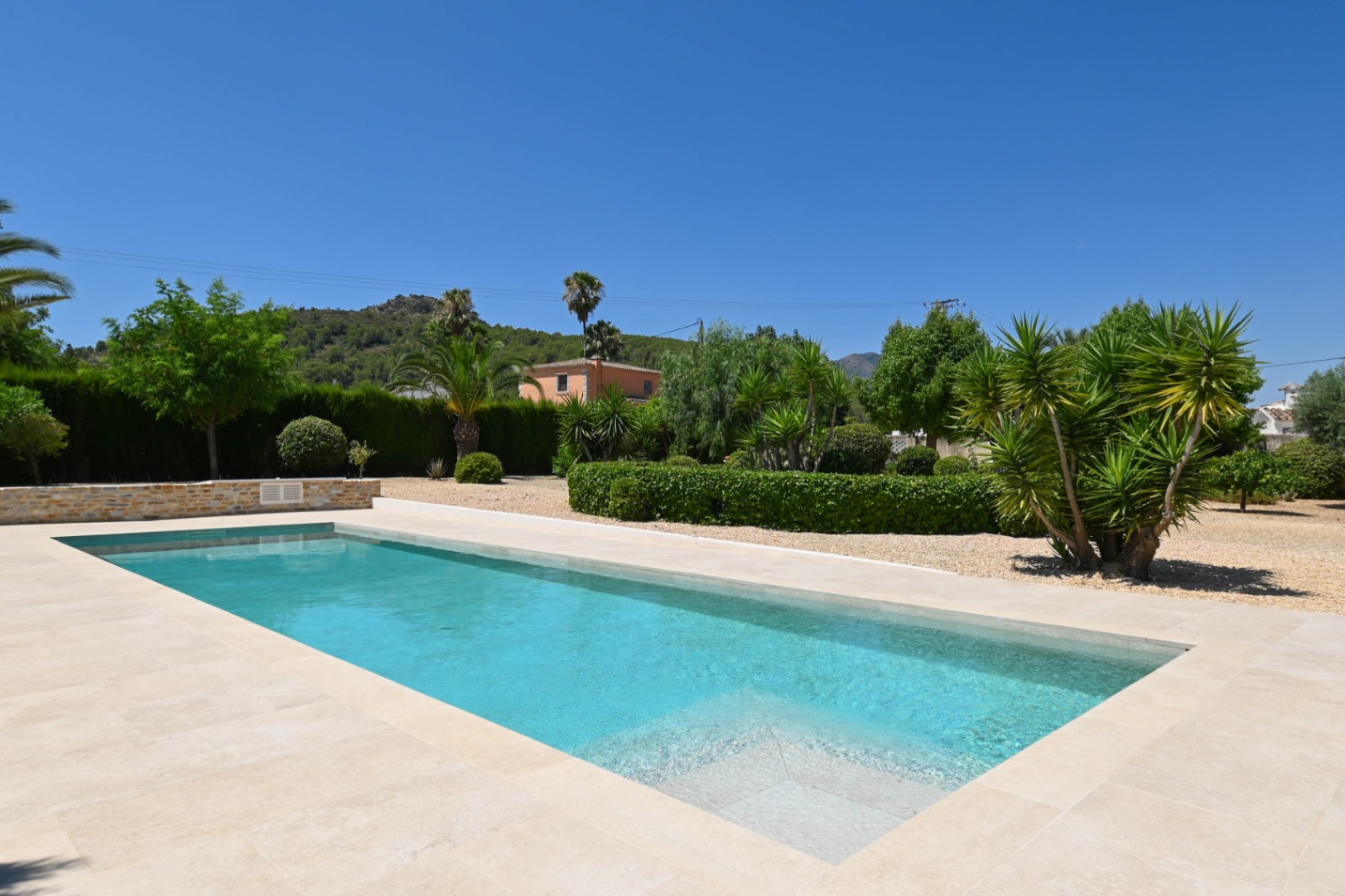 Luxury Traditional Villa for Sale in Jalón/Xaló