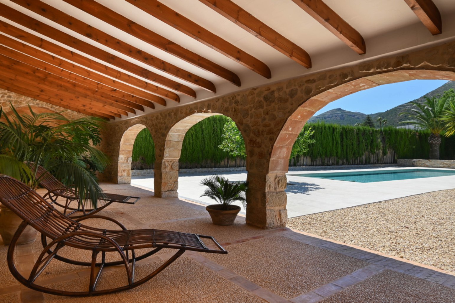 Luxury Traditional Villa for Sale in Jalón/Xaló