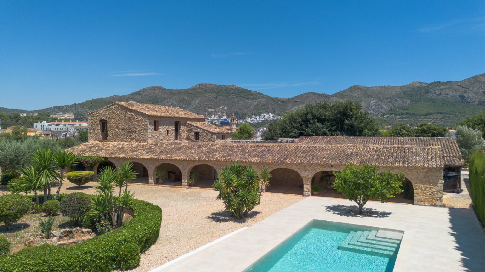 Luxury Traditional Villa for Sale in Jalón/Xaló
