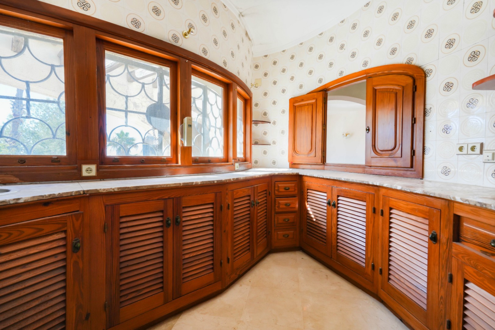 Investment property for sale in Moraira, Benimeit