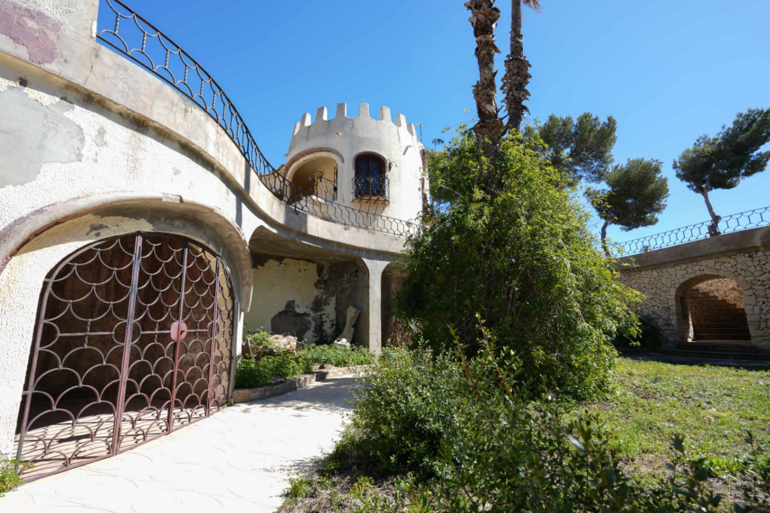 Investment property for sale in Moraira, Benimeit