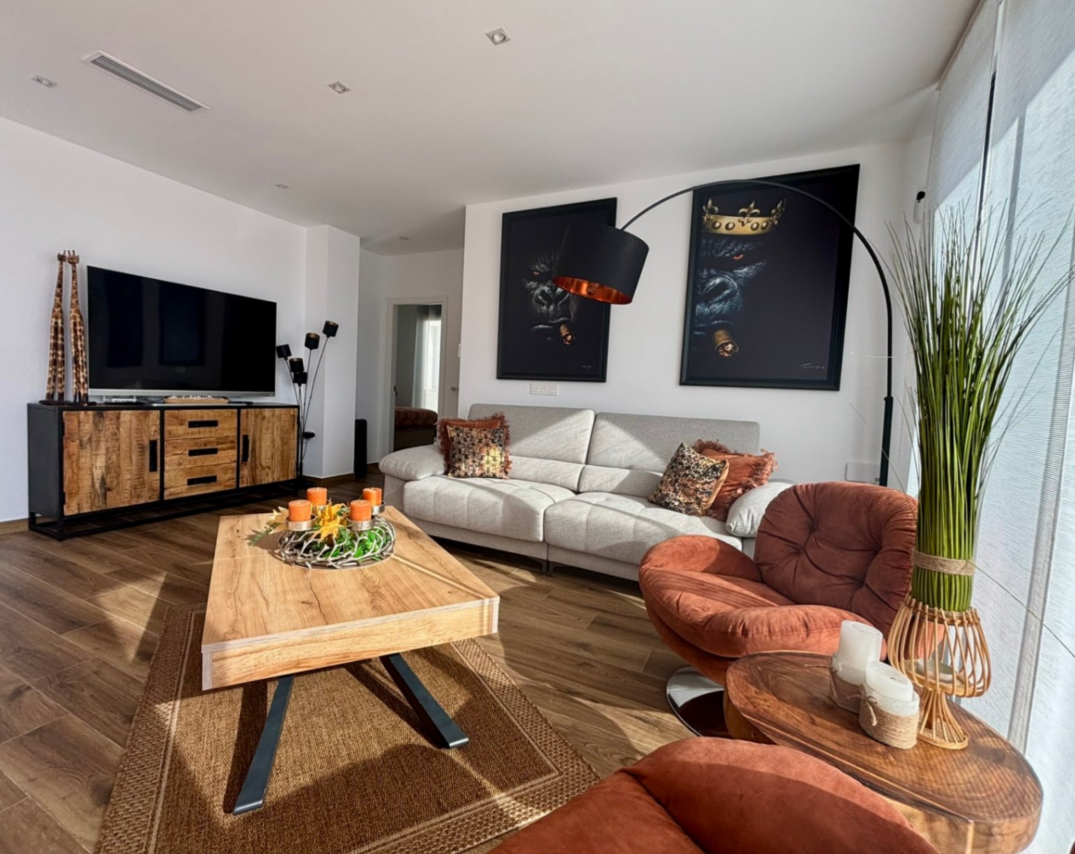 Modern villa for sale with 5 bedrooms in Polop, Alicante.
