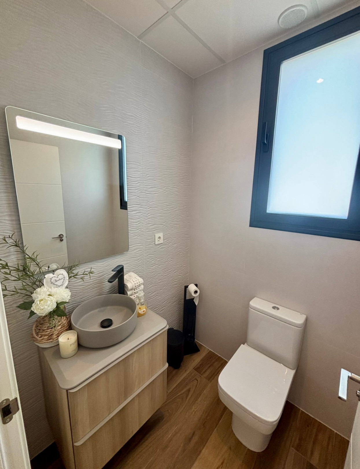 Modern villa for sale with 5 bedrooms in Polop, Alicante.