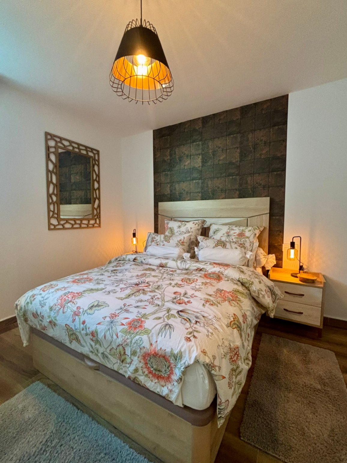 Modern villa for sale with 5 bedrooms in Polop, Alicante.
