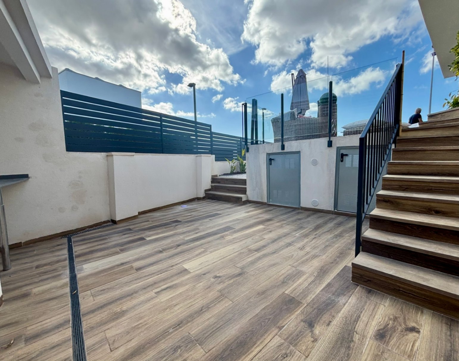 Modern villa for sale with 5 bedrooms in Polop, Alicante.